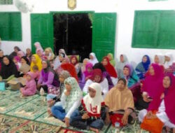 Satgas TMMD Ke-98 Kodim 0418/PLG Peringati Isra Mi’raj dengan masyarakat Tanjung Bubuk