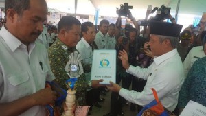 Bupati Iskandar: Keluarga Merupakan Komunitas Utama Tempat Pendidikan Anak