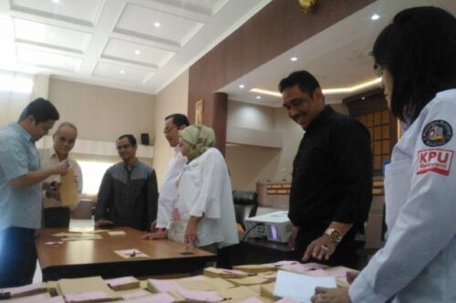 34 Nama Balon DPD RI Asal Sumsel Ikuti Pengundian Ambil Sampel