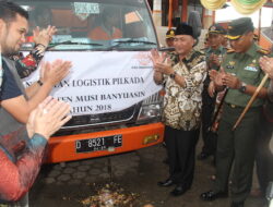 KPU Muba Distribusikan Logistik, Sekda Titip Pesan
