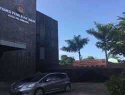 Alat Peraga Kampanye Caleg Banyak Salahi Aturan