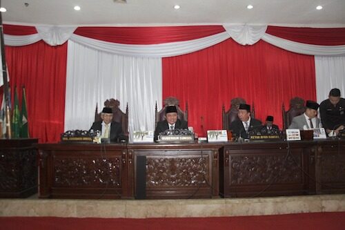 Gubernur Jelaskan Raperda Pertangungjawaban Penggunaan APBD Tahun 2018 dalam Sidang Paripurna DPRD Sumsel