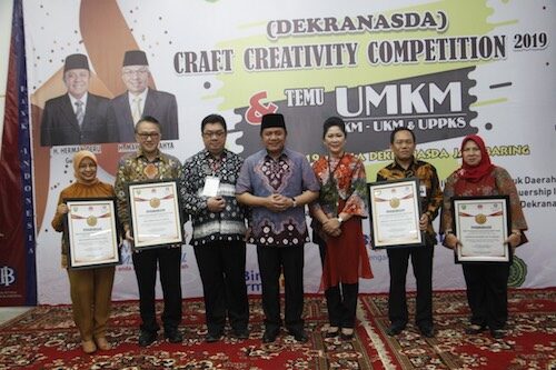 Benahi Dekranasda, Herman Deru Guyur Stimulan Dana untuk Pelaku UMKM