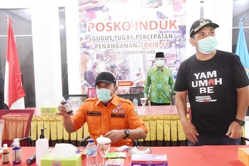 Herman Deru Endorse Hand Sanitizer Berbahan Serai Asli Linggau