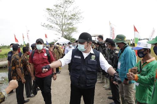 Tak Kenal Lelah, Herman Deru: Everyday is Monday