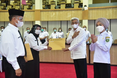 Serahkan SK P3K, Wagub MY :  Jangan Cepat-cepat Minta Pindah Tugas