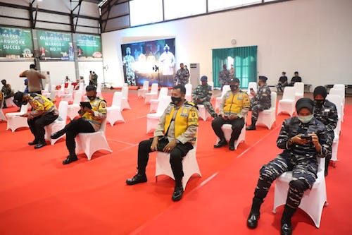 Usai Divaksin, 2000 Personil TNI/ Polri Siap Bantu Pemerintah Tegakkan Prokes