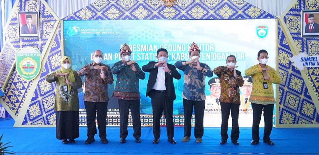 Kepala BPS Pusat, Puji  Upaya Herman Deru Dukung Program BPS Sukseskan Program Desa Cantik