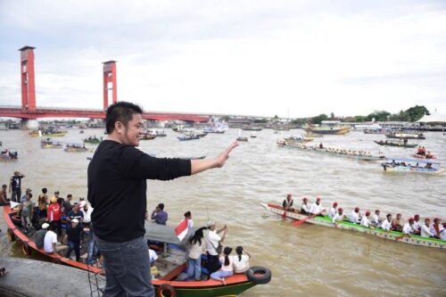 Lomba Perahu Bidar Tadisional & Perahu Hias Memperebutakan Piala Gubernur
