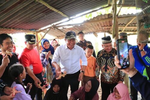 Herman Deru Apresiasi Inisiatif Masyarakat Desa Merah Mata Kembangkan Komoditi Laos