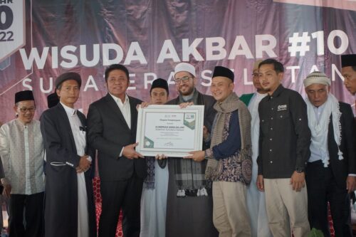 Semarak Wisuda Akbar ke-10 di Sumatera Selatan