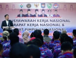 Pengurus Pusat   PPDI  Anugerahi  Herman Deru Sebagai Bapak PPDI