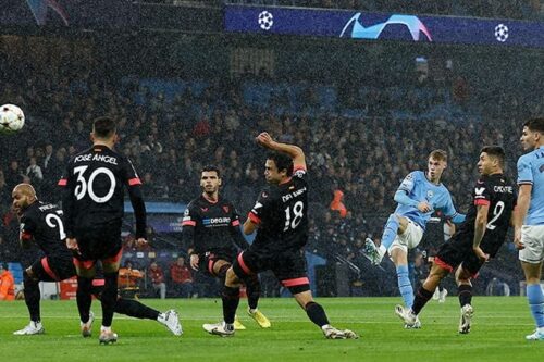 Manchester City Kalahkan Sevilla 3-1