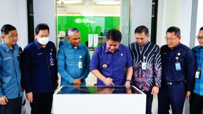 Herman Deru Terima Penghargaan dari BPJS KetenagaKerjaan