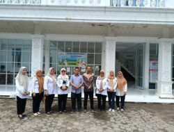 Dukung Perwujudan PHBS, Monitoring dan Evaluasi Sanitasi, Tim Kesling Dinkes OI Lakukan Pemantauan di Ponpes Albasya