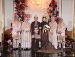 Momen Hangat Penuh Keberkahan di Resepsi Pernikahan Naura dan Heri